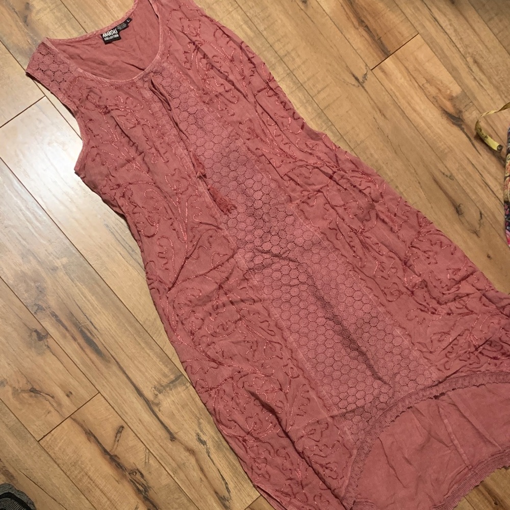 Ananda’s Sleeveless Lace Midi Dress in Rose